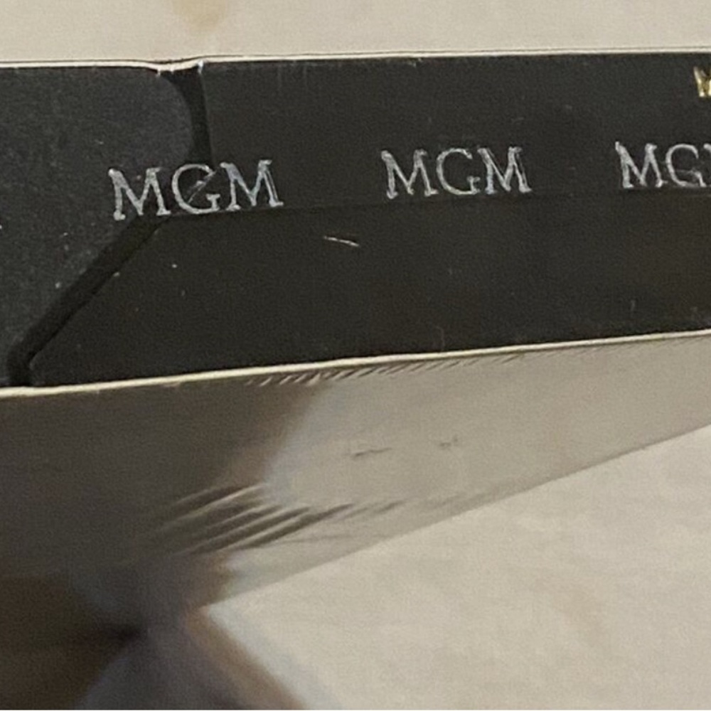 Rain Man VHS Tape - Classic Movie VHS Seal Cover 1988 Target White label. - Picture 8 of 16